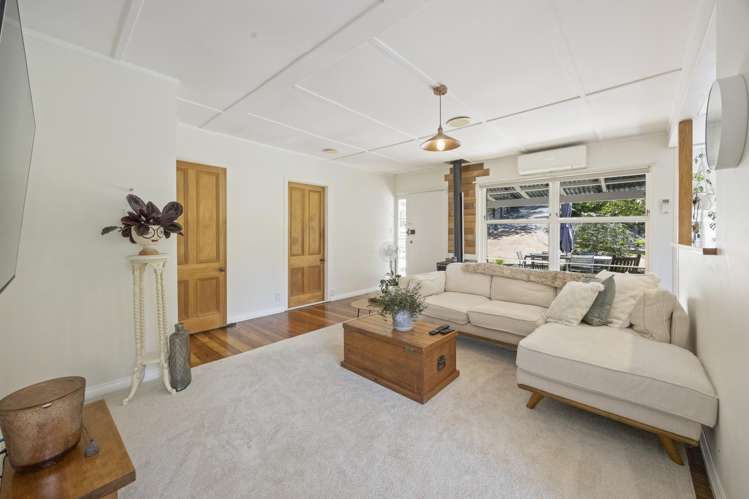 1003 Huia Road Huia_9