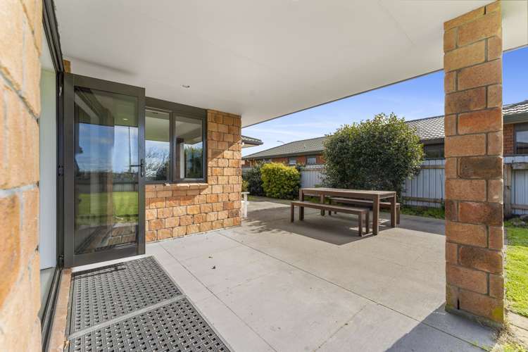 30 Montague Grove Stratford_10