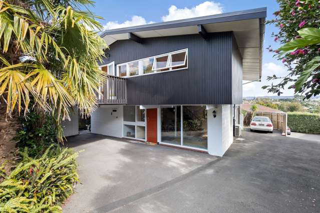 1/15 Castaing Crescent Te Atatu South_1