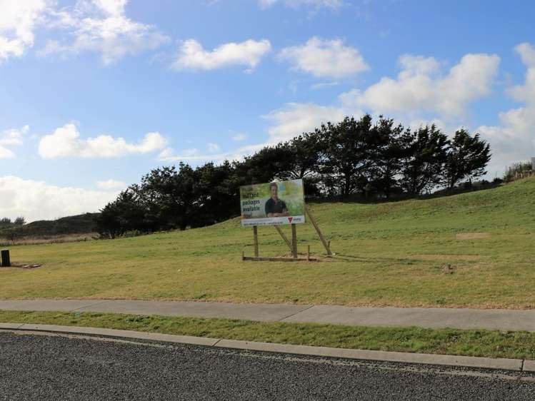 9 Forbes Road Foxton Beach_17