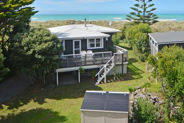 37 Blue Pacific Parade Riversdale Beach_1