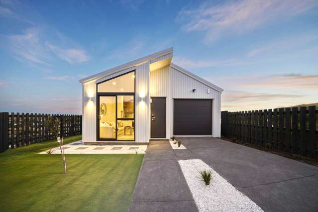 Sunny Corner Site. Elevated Views.