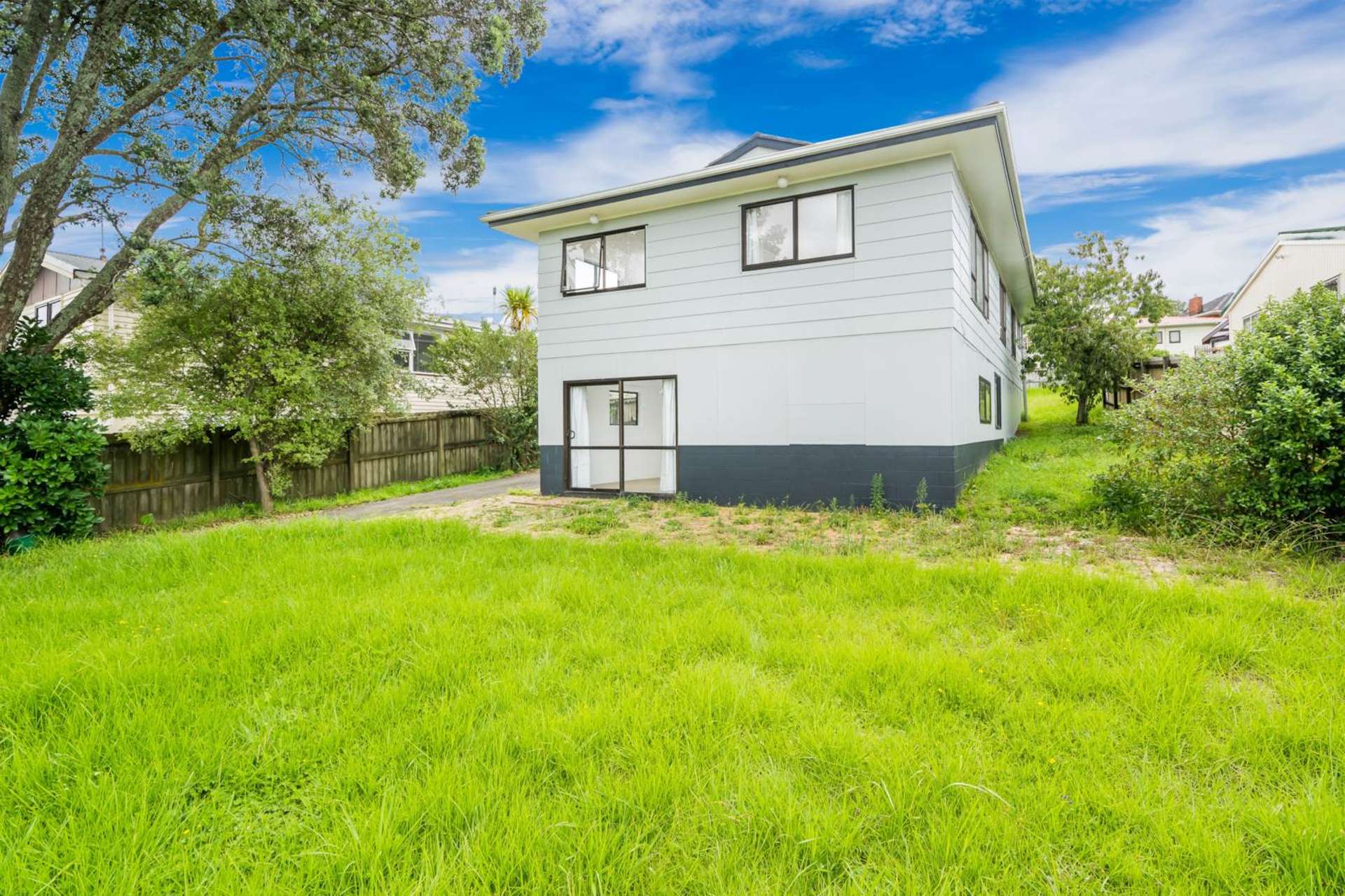 9 Castaing Crescent Te Atatu South_0