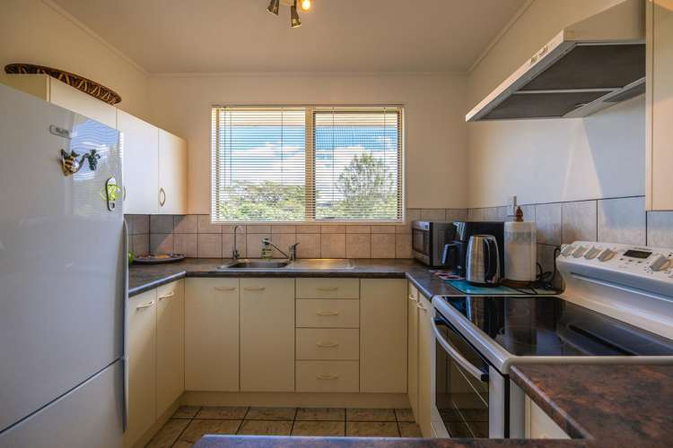 38 Ocean Road Surfdale_9