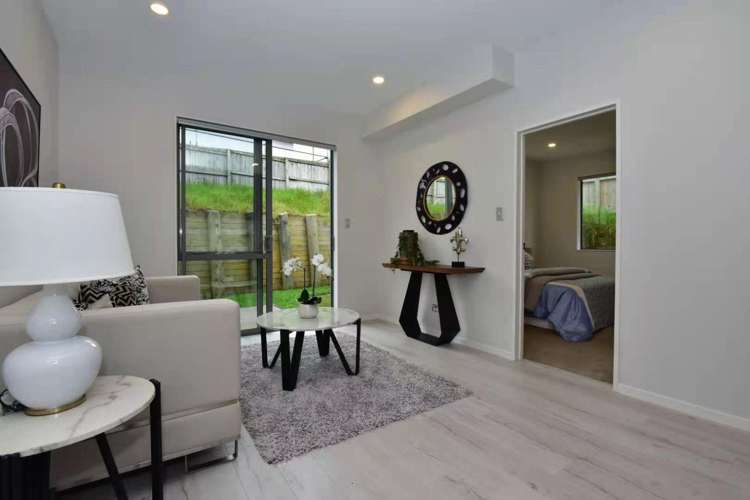 54 Cirrus Way Ranui_1