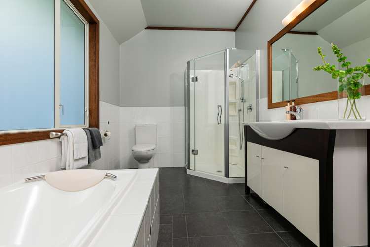 641a Ridge Road Riverhead_13