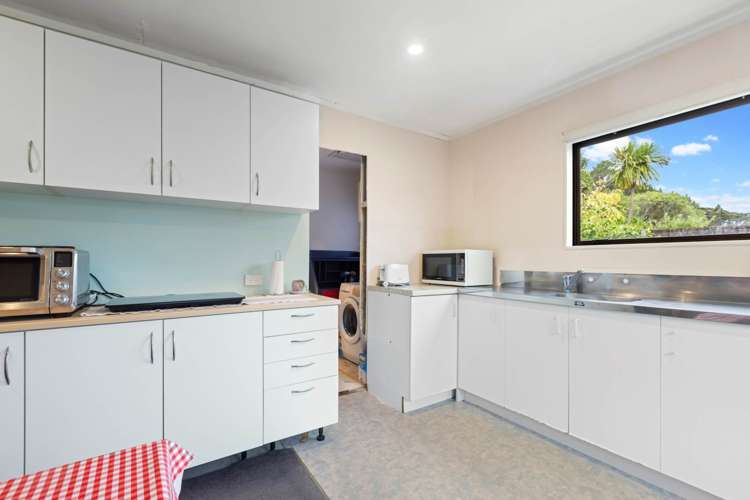 3 Birdwood Road Swanson_16