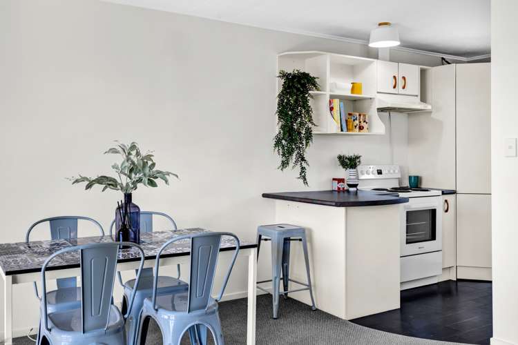 94 Riversdale Drive Merrilands_29