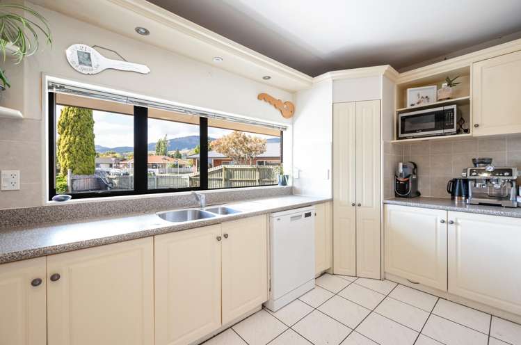 3 Coleridge Place Stoke_5