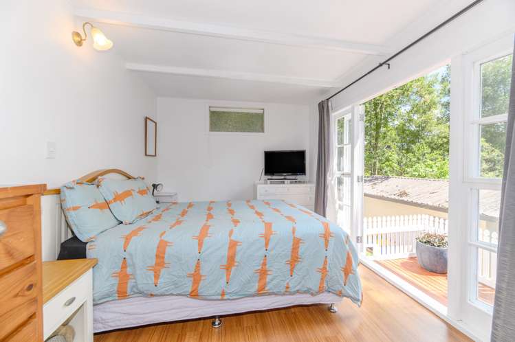 165 Laingholm Drive Laingholm_15