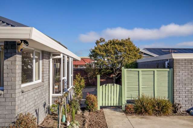 1/35 Peverel Street Riccarton_2