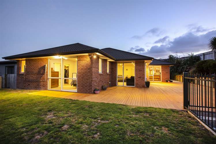 15 Tararua Close Aotea_23