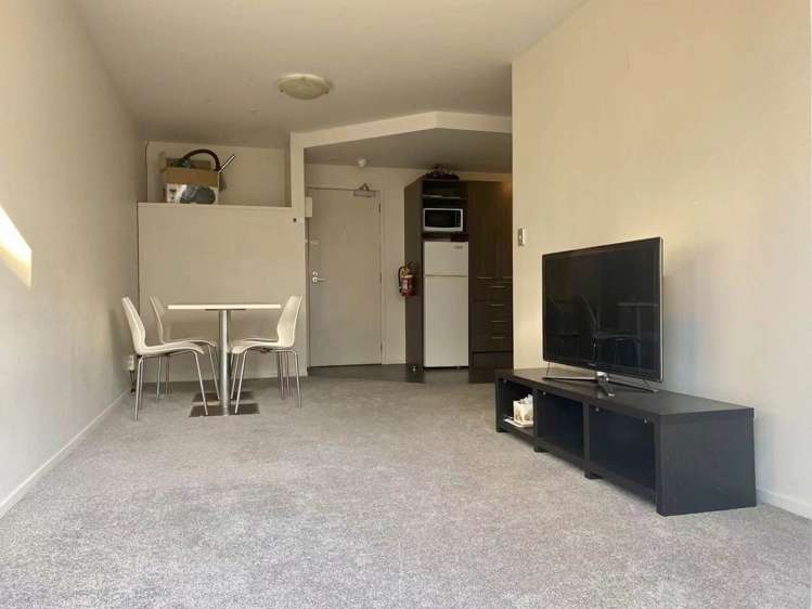 8F/2 White Street City Centre_2