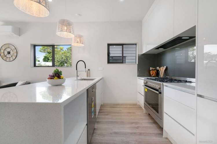 63a Mcleod Road Te Atatu South_3