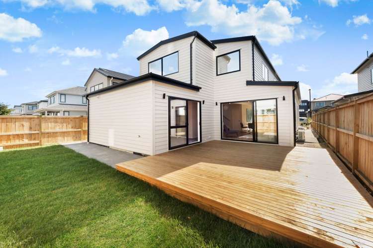 4 Hangar Lane Whenuapai_1