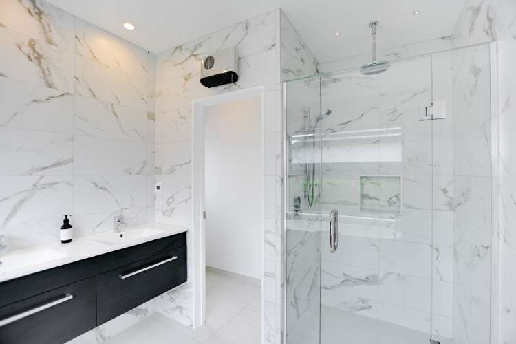 47 Grayshott Avenue Casebrook_9