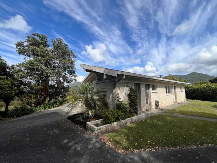 1071 Huia Road Huia_0