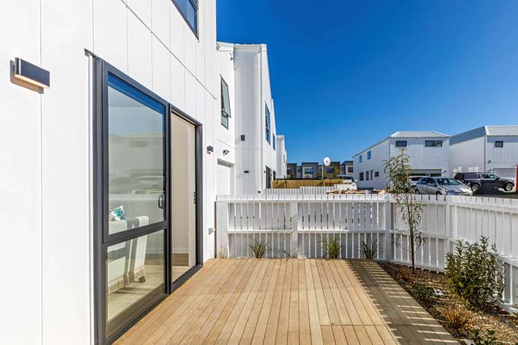 34 Bristol Freighter Road Hobsonville_21