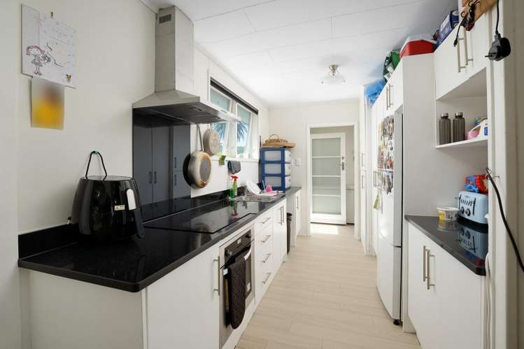 52 Robertson Road Mangere East_22