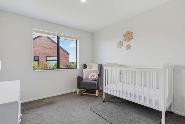 32 Summers Road Darfield_14