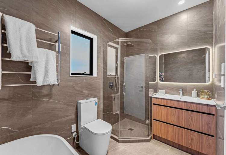 27 Korowhiti Road Clarks Beach_9