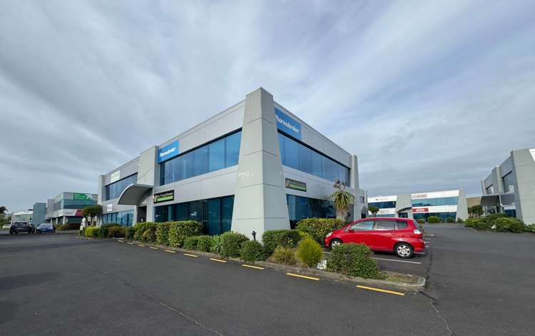 Unit B/106 Bush Road Rosedale_10