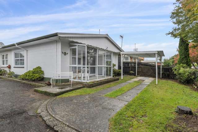 Sunny, Central & Cosy - The Perfect Glenholme Gem