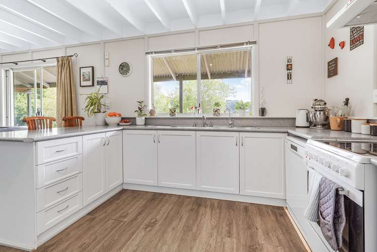 24 Ferguson Road Whatawhata_2