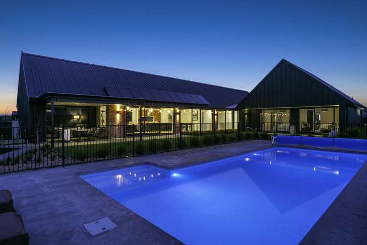 32 Alan Livingston Drive Cambridge_16