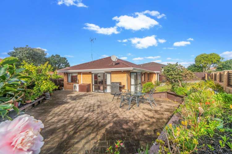 1/2 Channing Crescent Botany Downs_15