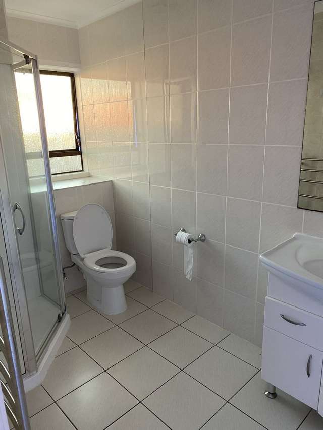 2/205 Te Atatu Road Te Atatu South_2