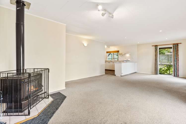 2/15 Tahi Terrace Glen Eden_11