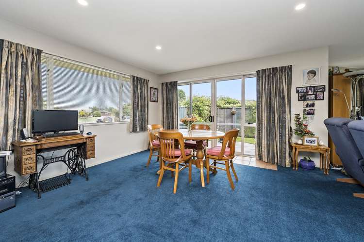 4 Devon Crescent Darfield_5