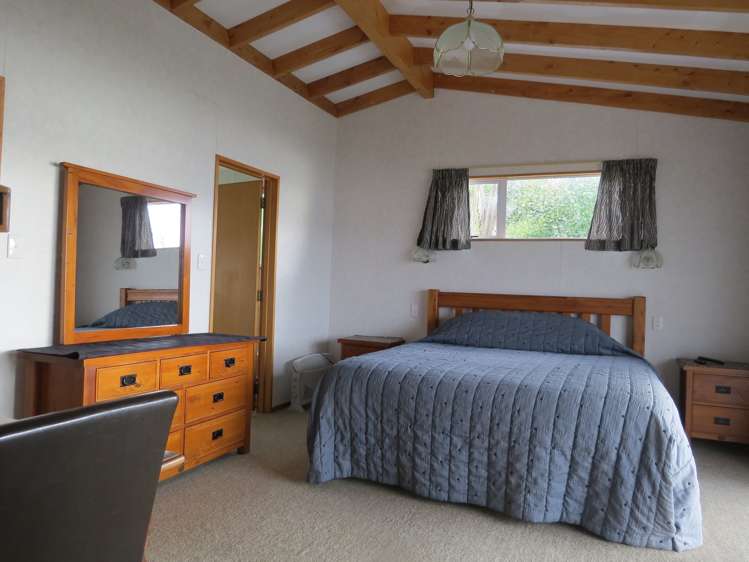 52 Antrim Street Catlins Surrounds_11