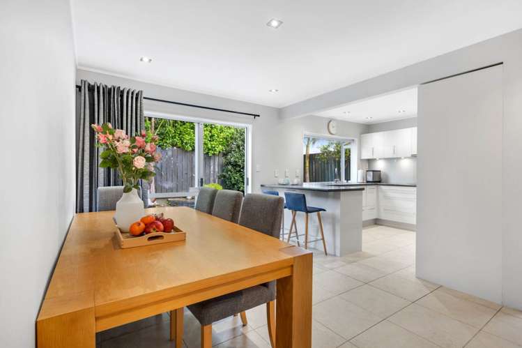 2/113 Wiseley Road West Harbour_10