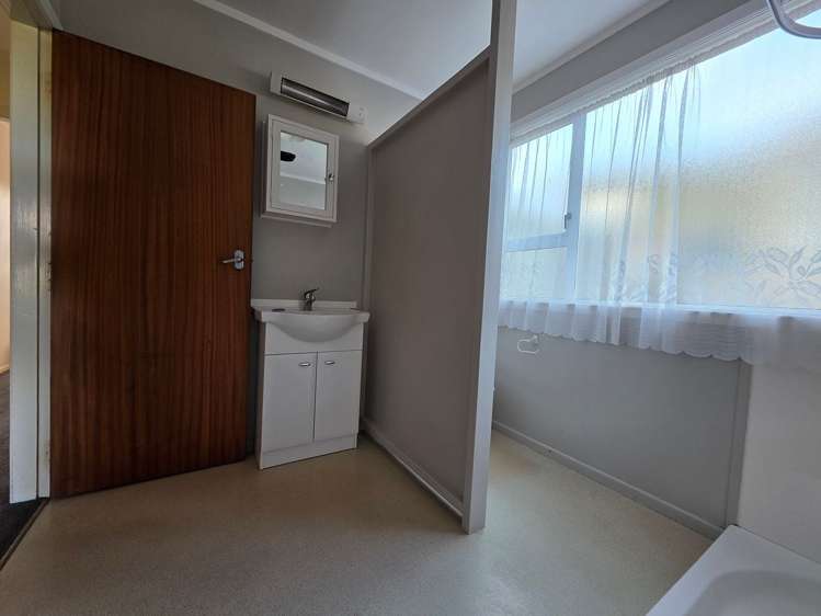 68A Montreal Grove Kingston_5