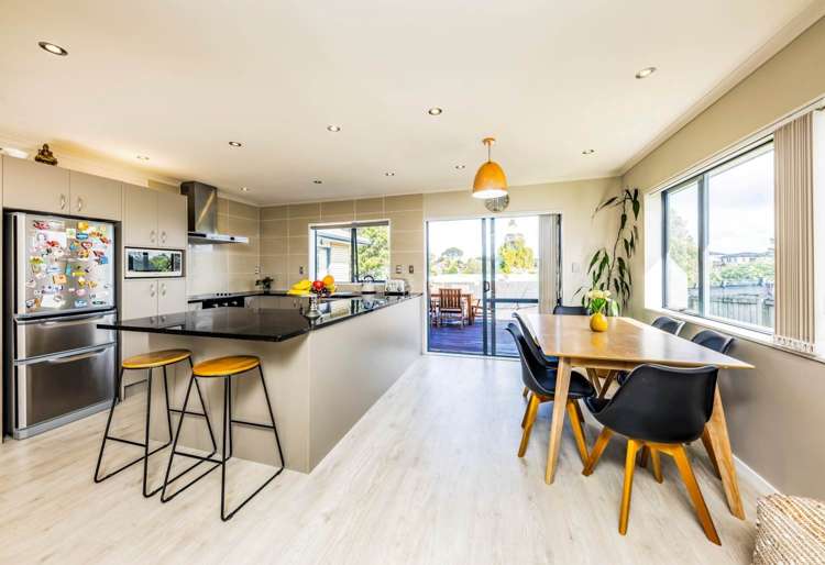 8B Cambourne Road Papatoetoe_2