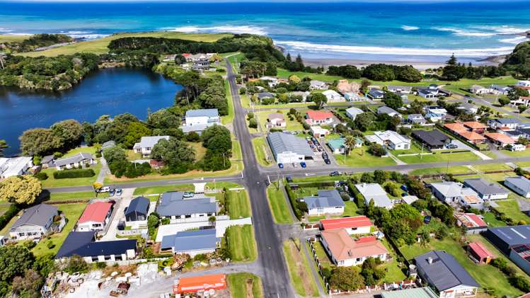 23 Layard Street Opunake_35