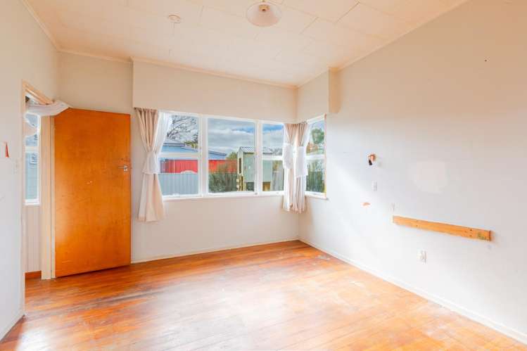 19 Rochfort Street Otane_8