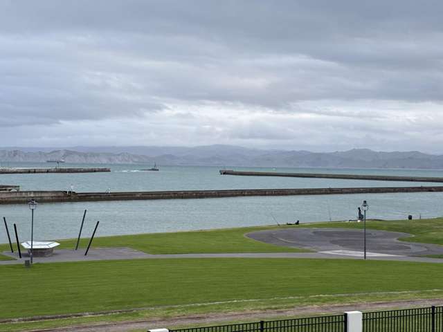 9/100 Customhouse Street 1052_2