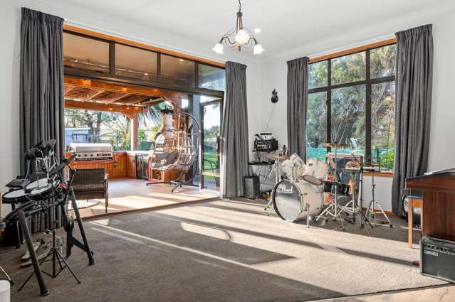 331 Athlone Drive Cambridge_2