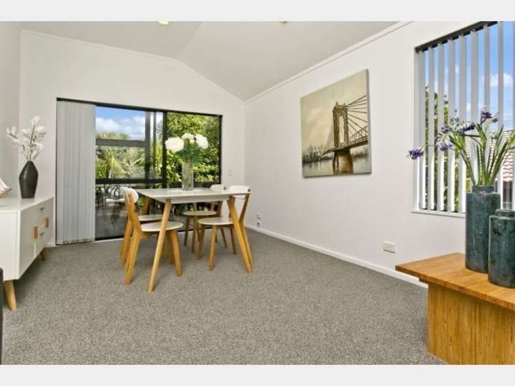 24 Chedworth Drive Glenfield_9