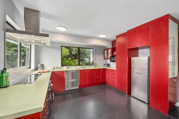 2/5 Hanlon Crescent Narrow Neck_13