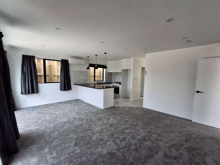 1/41 Inuwai Street Glenview_2