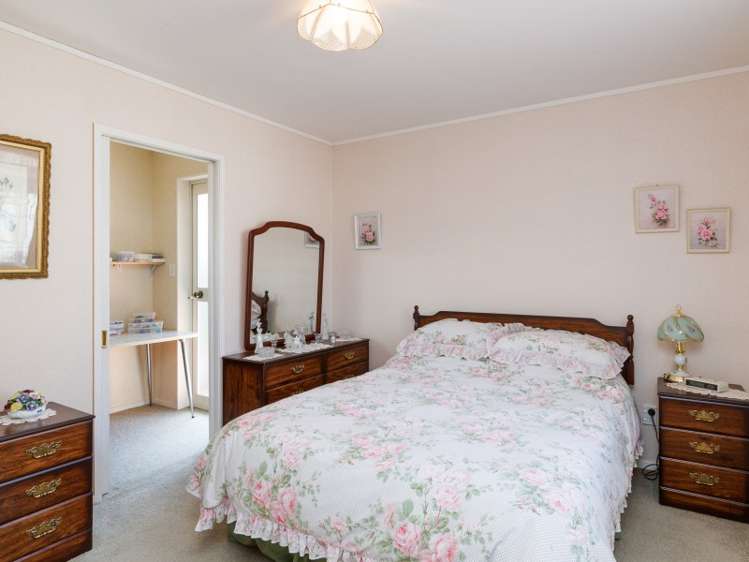 11 Strachan Way Highbury_9