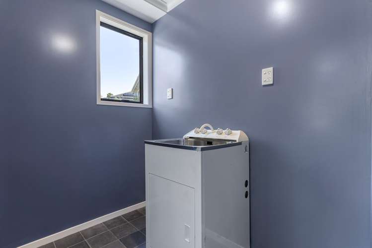 144 Solar Road Glen Eden_13