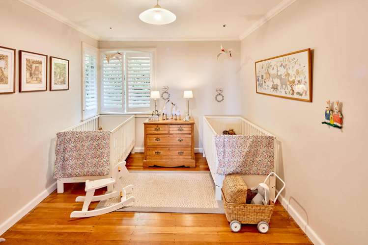 9 Mana View Road Paremata_11