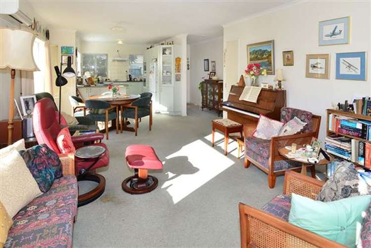 17 Francis Skinner Place Orewa_13