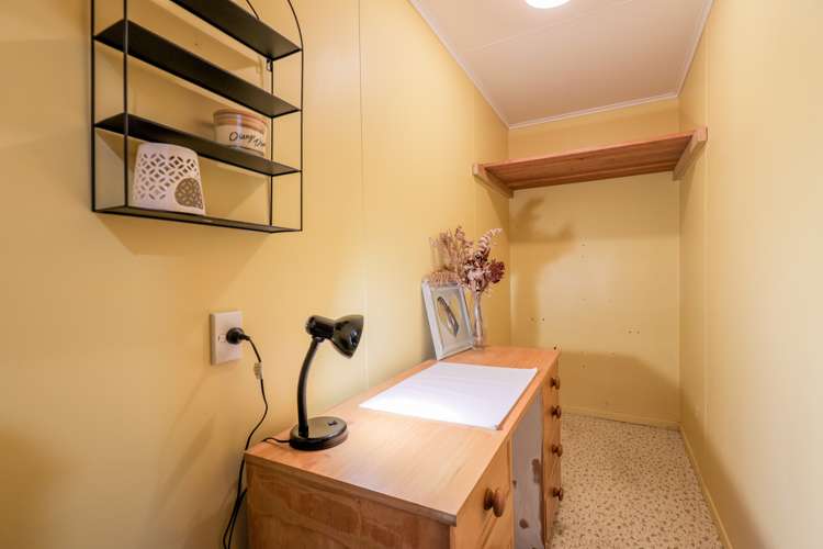 2 Lord Auckland Road Wakefield_7