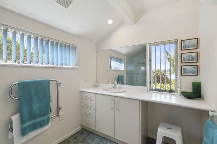 84 Rushgreen Avenue Pahurehure_23